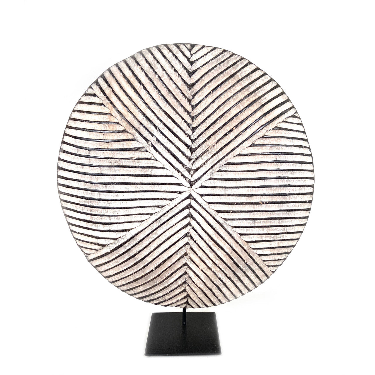 Round Bamileke shield brown and white from Cameroon.
