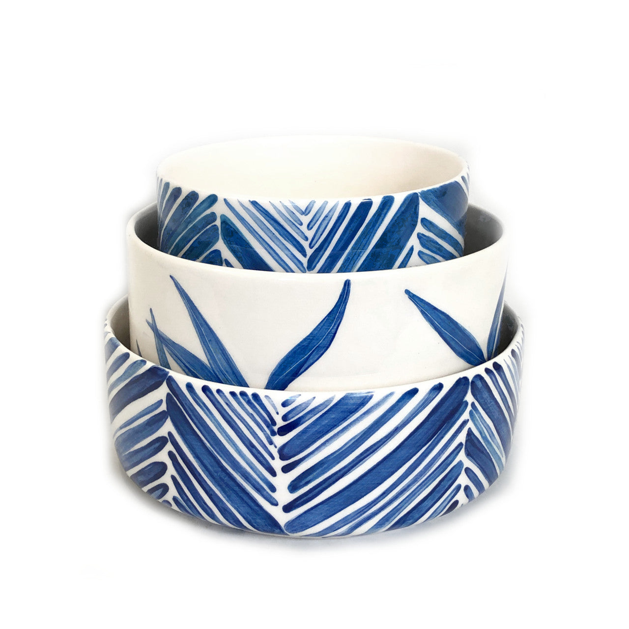 blue leaves bowls stacked together