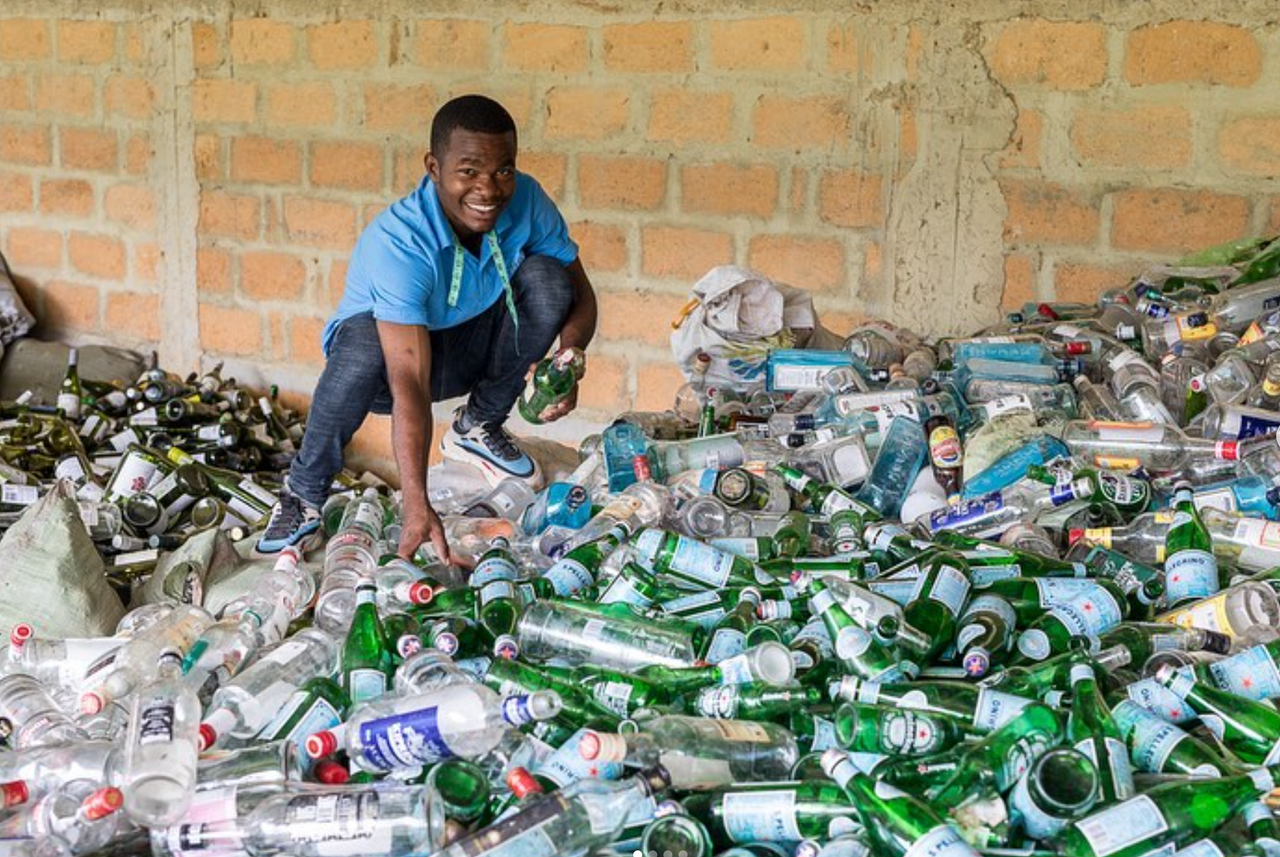 Chako recycles used bottles.