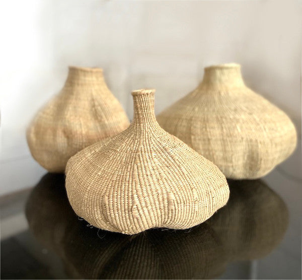 Large Tonga bulb shaped basket from Zimbabwe