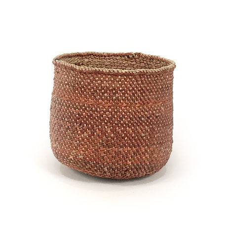 Small Iringa basket from Tanzania, auburn color