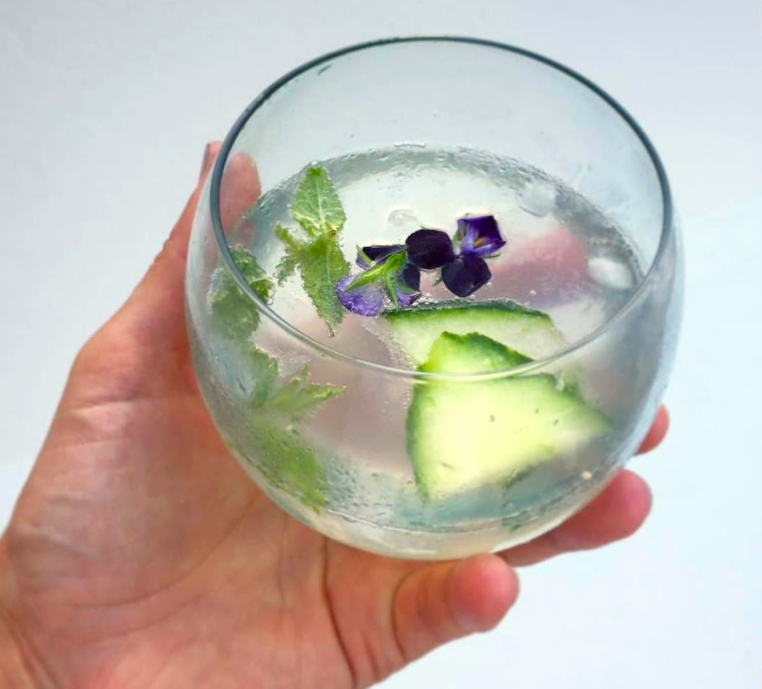 Round tumbler, perfect fit for your hand
