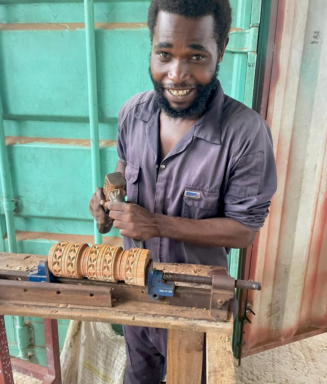 Chako carver