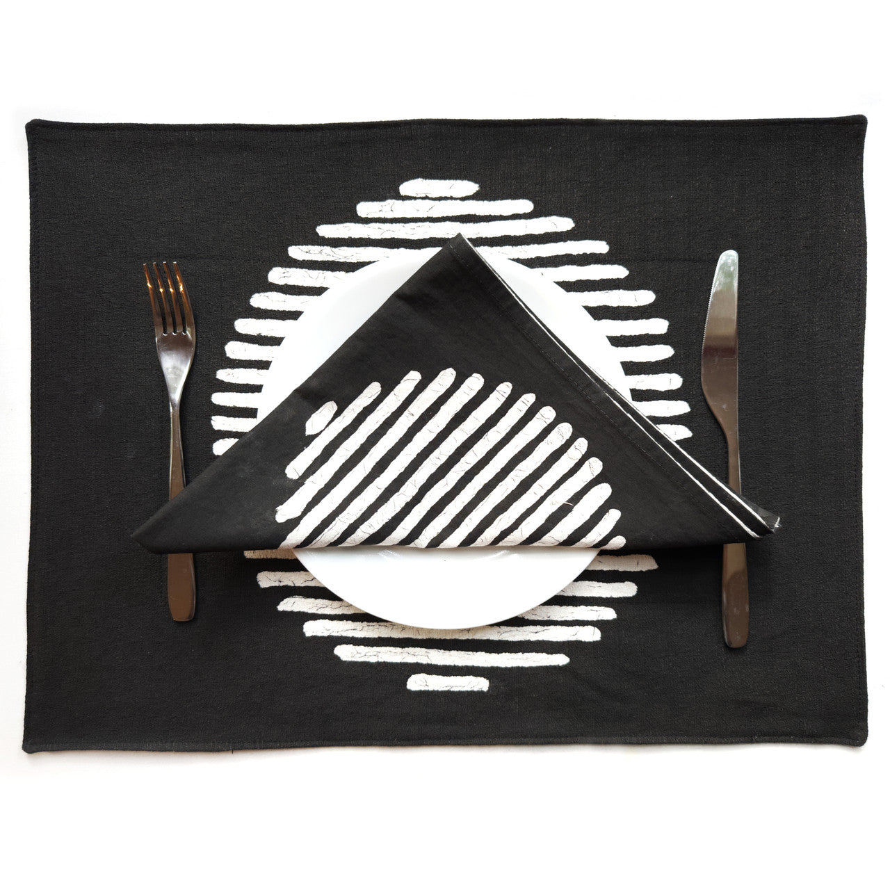 black Mwedzi napkin with matching placemat