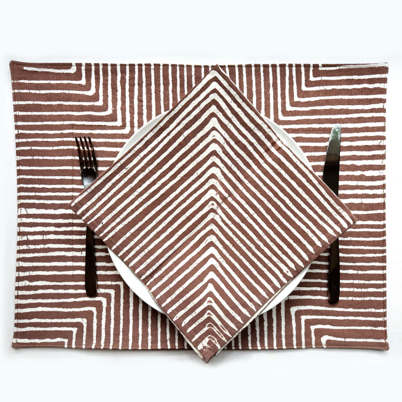 brown concentric lines placemat and napkin 