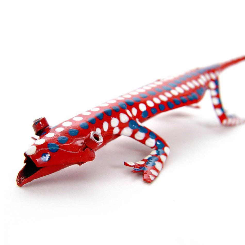 Tiny Tin Lizard front View